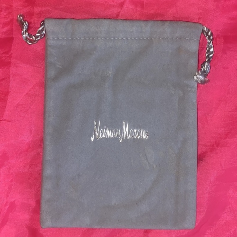 Light Gray draw string velvet NEIMAN MARCUS Jewelry bag vintage celebrity design